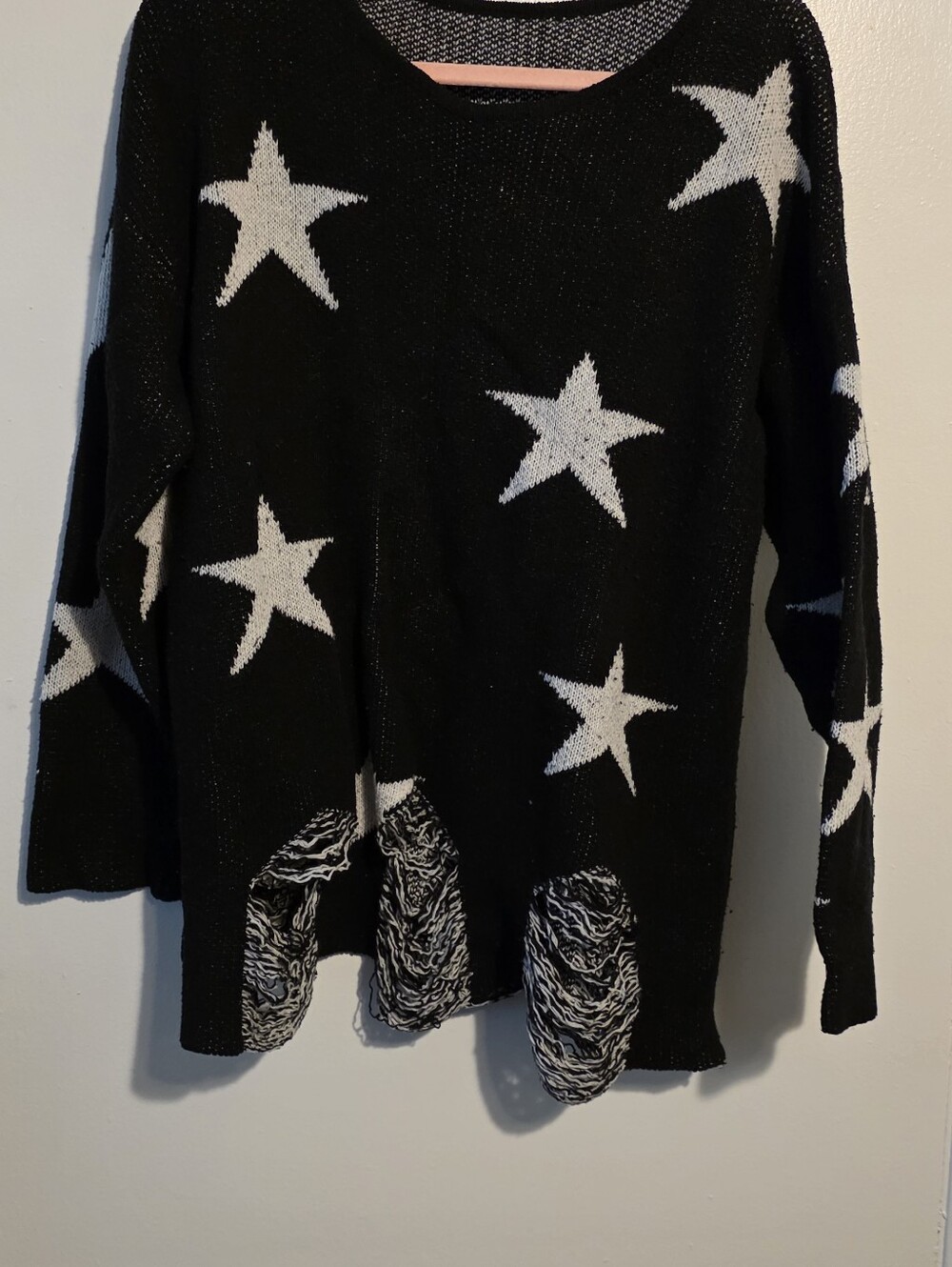 Black Star Pattern Women's Distressed Sweater - White Stars